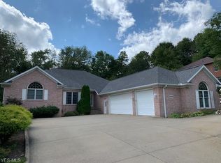 2026 Wood Haven Dr NW, Dover, OH 44622