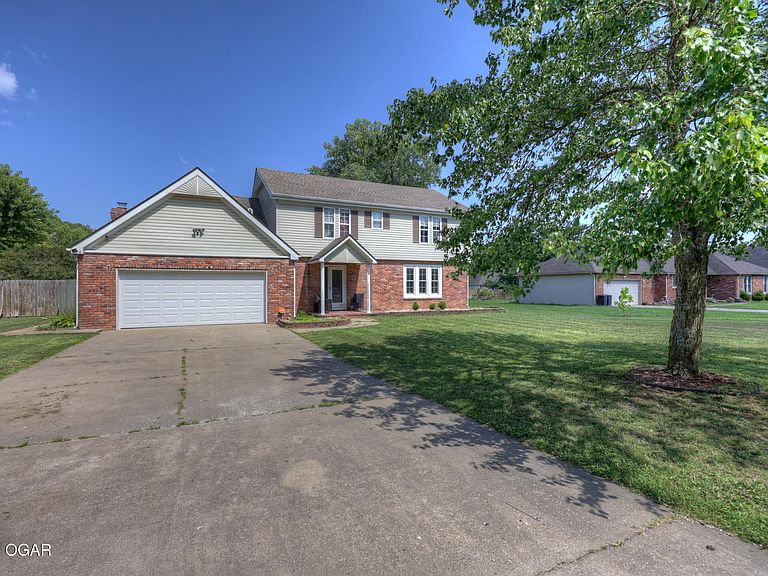 Listing photo 5