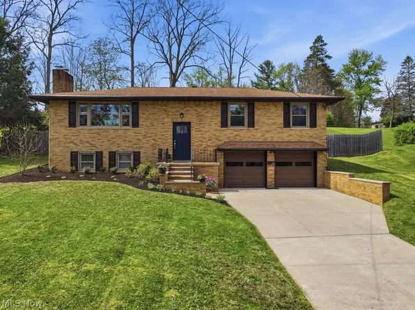 185 High St, Chagrin Falls, OH 44022
