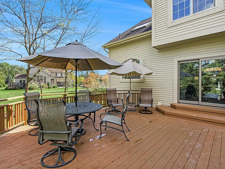 5974 Versailles Ave — Photo 31