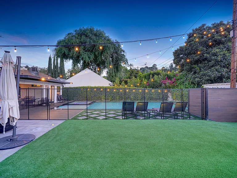 4029 Coldwater Canyon Ave — Photo 22