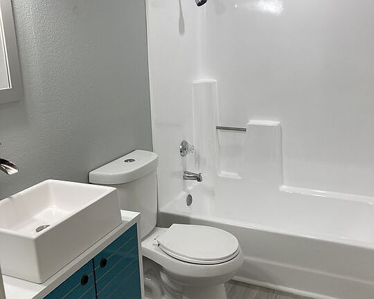 4th image of 32200 Cathedral Canyon Dr APT 71