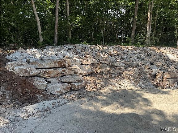 3rd image of 10967 Village Dr W