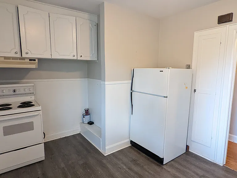 18 Spruce St #1/2 — Photo 6
