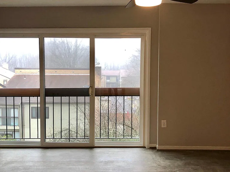 3154 Eakin Park Ct — Photo 17