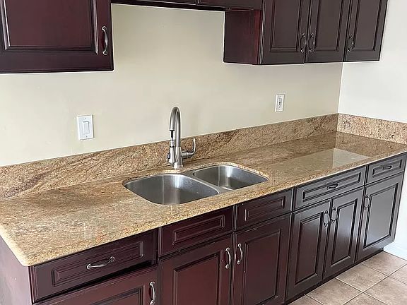 4th image of 1242 Smithwood Dr APT 2