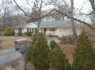 103 Chestnut St, Mount Sinai, NY 11766