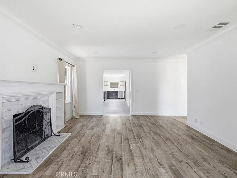 2311 Valencia St — Photo 8