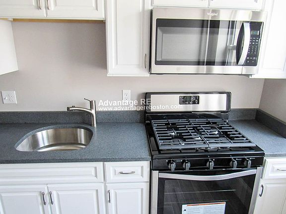 GAS STOVE *INSERT HEART EYE EMOJI*