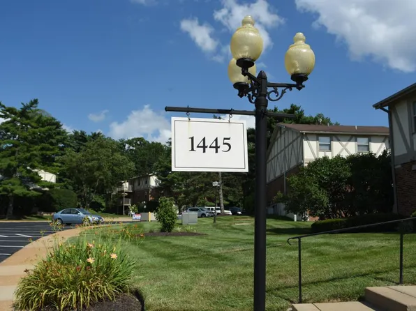 1445 Willow Brook Cv APT 9, Saint Louis, MO 63146