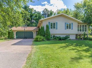 322 Goad Dr, Wrenshall, MN 55797
