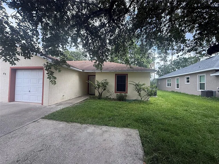49 Providence Ln #B — Photo 1