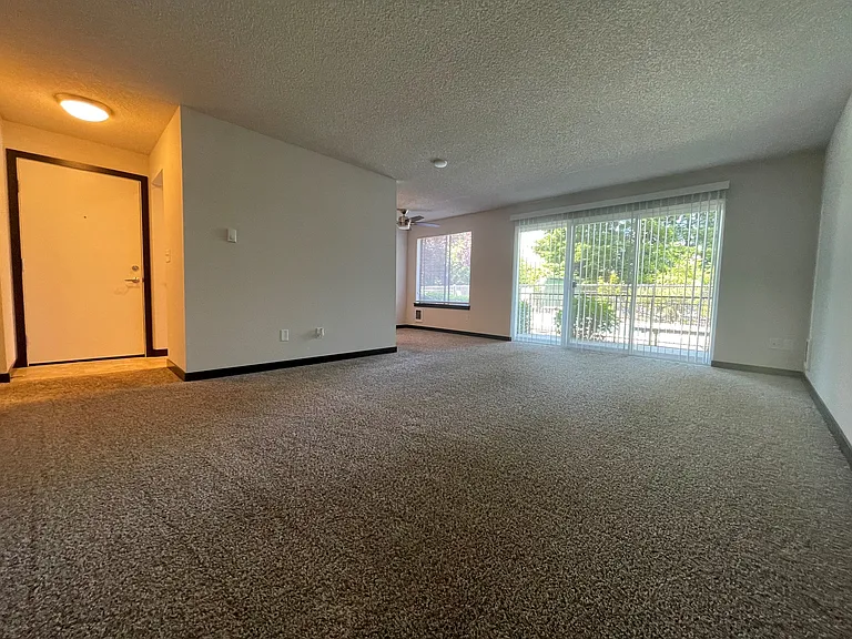 Normandy Duke Apartments — Photo 7