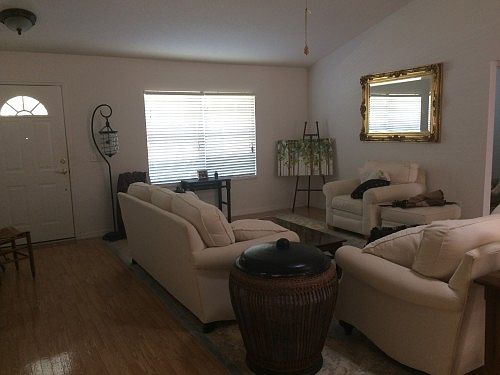 3rd image of 126 Parkview Dr