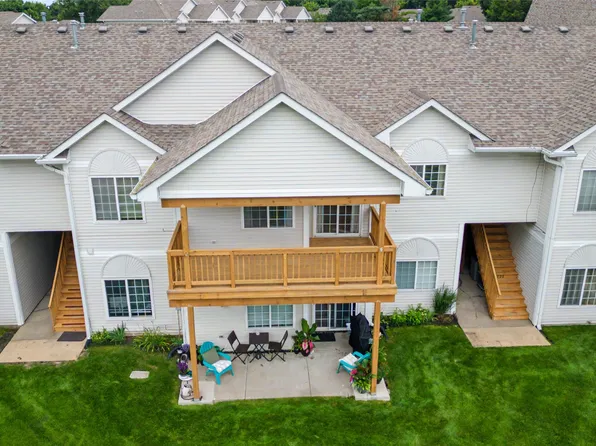 950 67th St Unit 123, West Des Moines, IA 50266