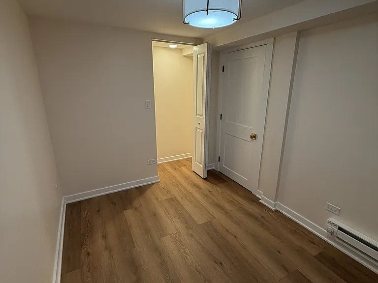 1711 W Henderson St #G — Photo 13