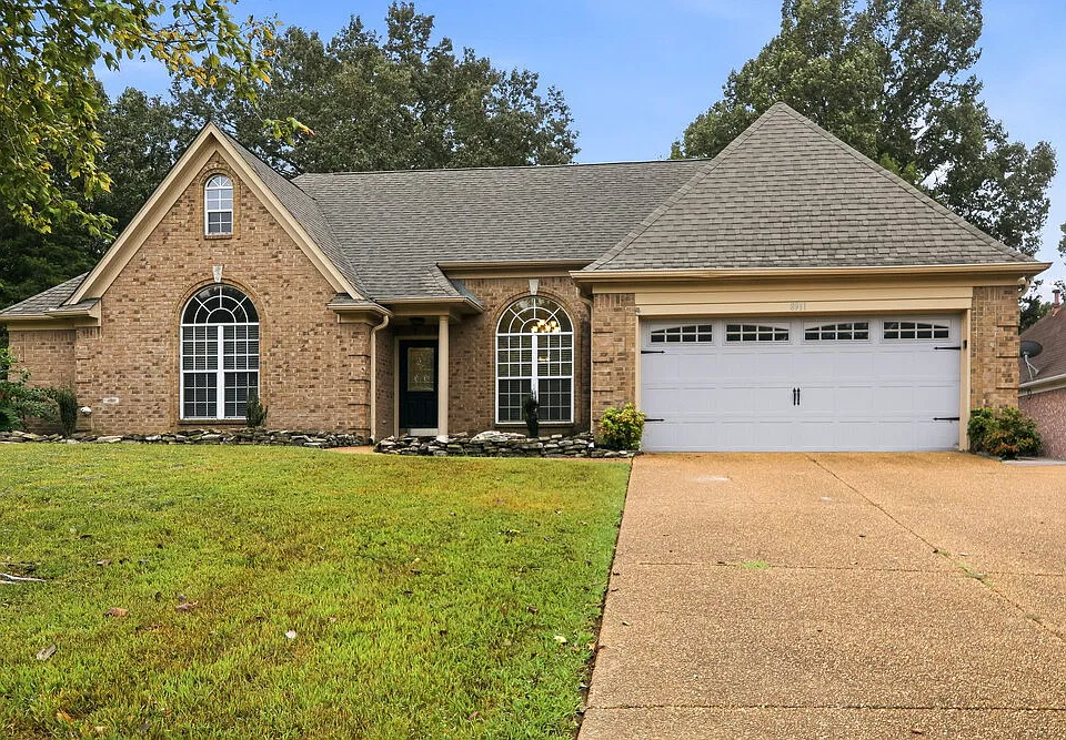 8911 Oak Grove Blvd