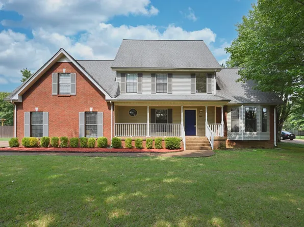 104 Spicer Ct, White House, TN 37188