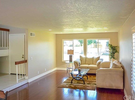 5th image of 15863 Las Palmeras Ave