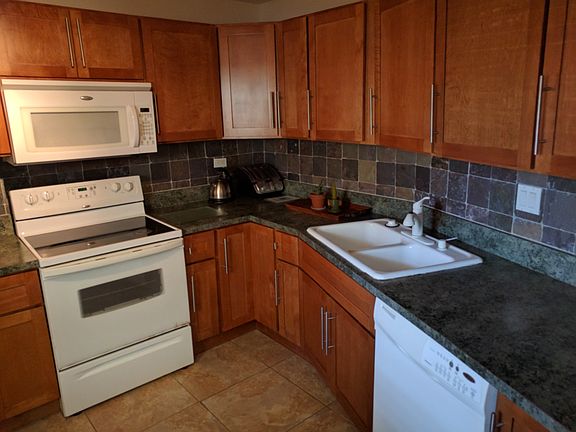 2nd image of 1690 NE 191st St APT 215