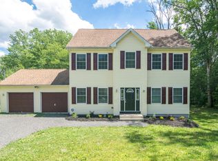 1315 Kroucher Rd, Stroudsburg, PA 18360