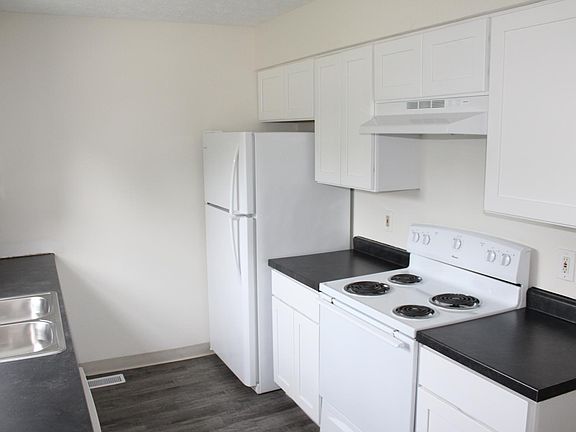 4th image of 906 Burcham Dr