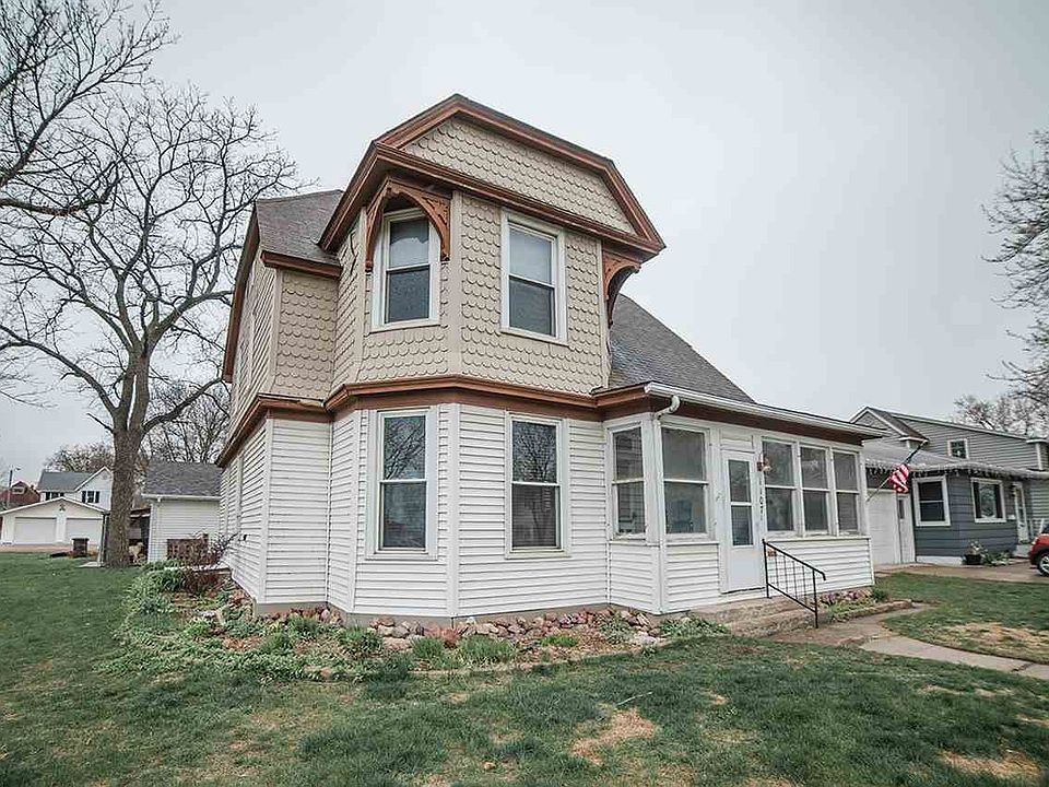 1st image of 1107 Okoboji Ave