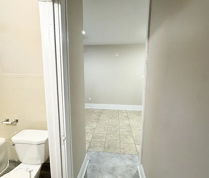 1246 Dufferin Pl #11 — Photo 7