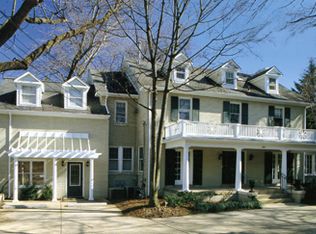 8931 Colesville Rd, Silver Spring, MD 20910