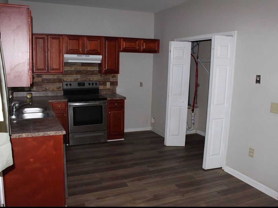 2nd image of 20 Timber Ridge Dr