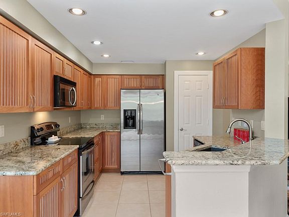 5th image of 4461 Riverwatch Dr Unit 103