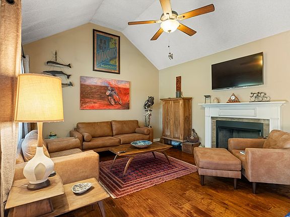 5th image of 1456 Rustys Ln