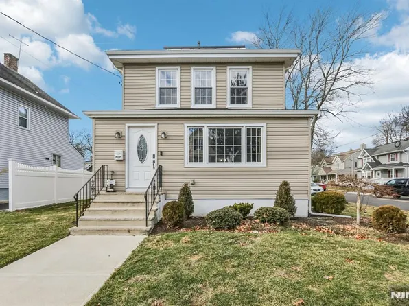 717 Coles St, Maywood, NJ 07607