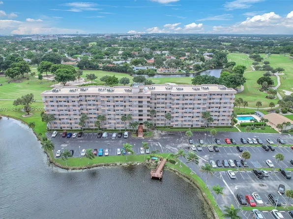 250 Jacaranda Dr APT 704, Fort Lauderdale, FL 33324