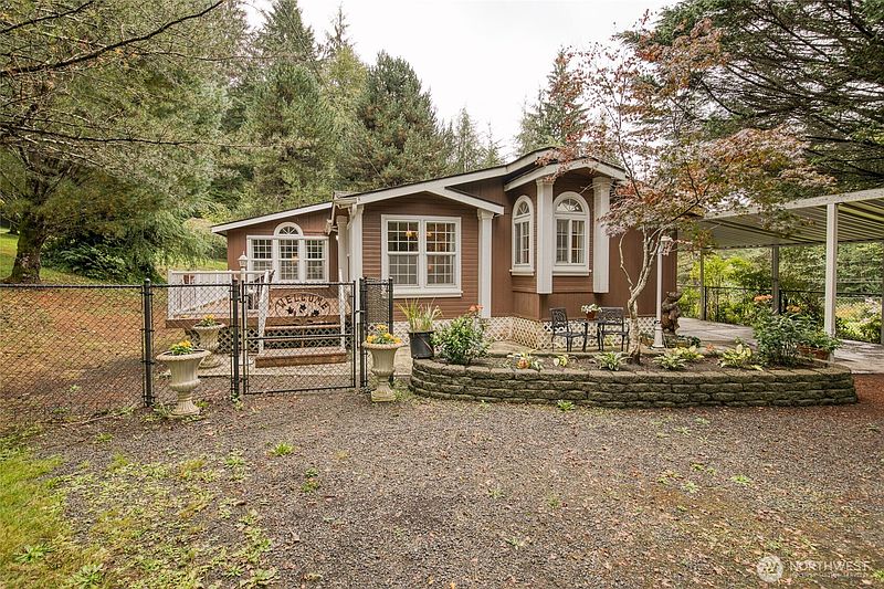 2nd image of 4214 Wishkah Road