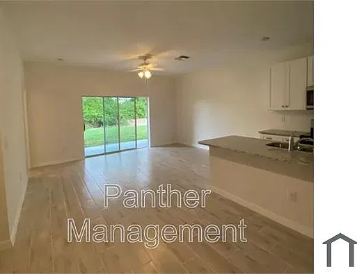 3 bed, 1250 sqft, $1,595 — Photo 2
