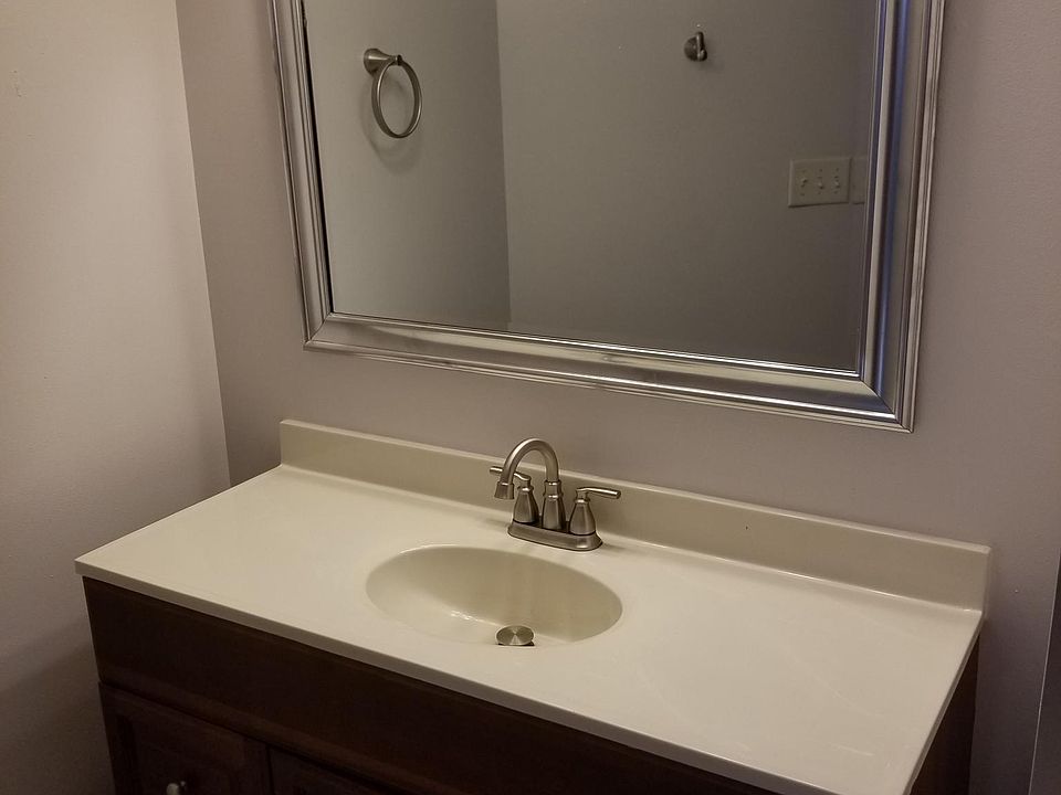1st image of 1102 University Dr SE