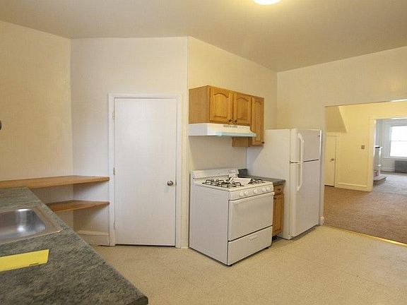 4th image of 6612 Chew Ave