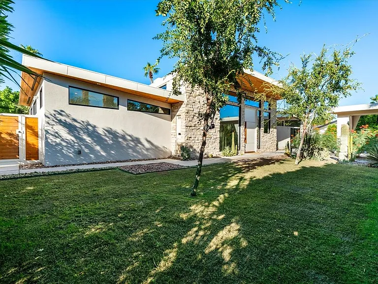 524 E Miraleste Ct — Photo 71