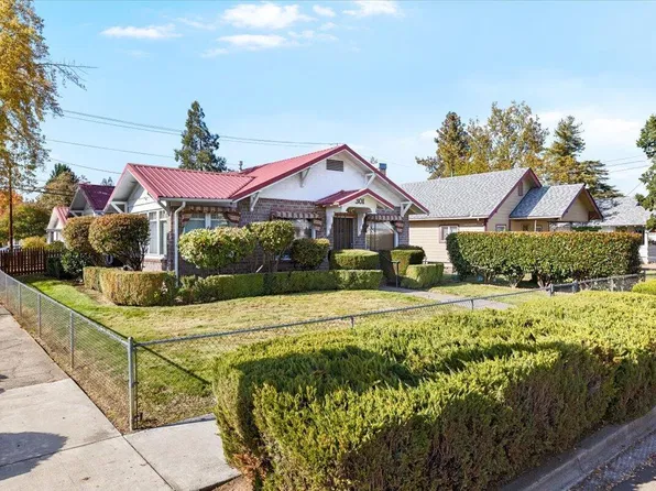 301 N Peach St, Medford, OR 97501