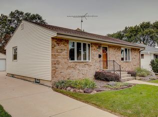 3269 S 98th St, Milwaukee, WI 53227