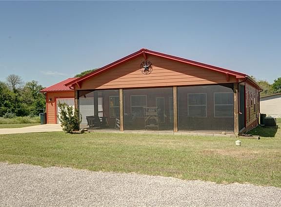 3rd image of 2806 Pecan St