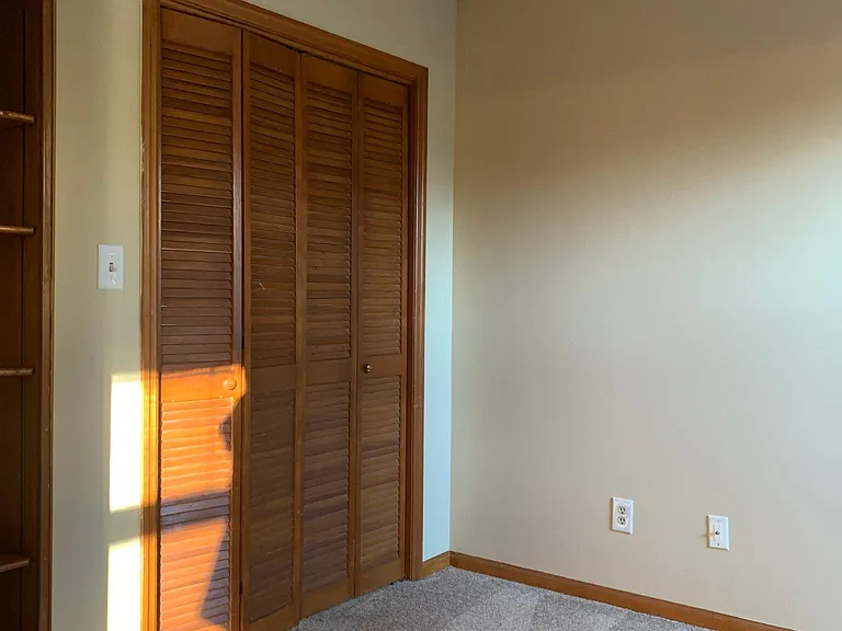 154 Barnard Ave — Photo 15