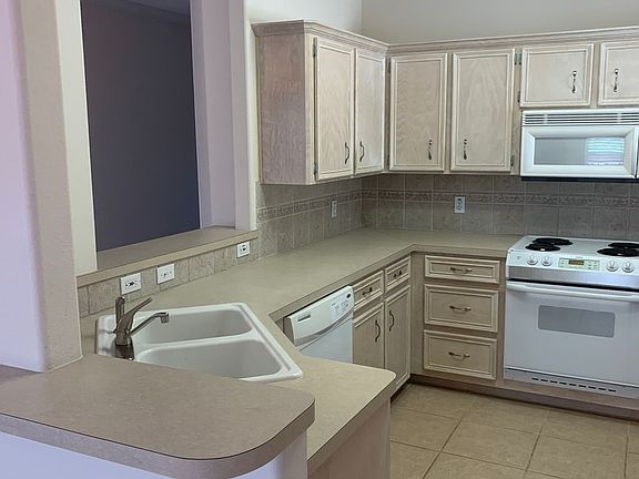 4th image of 13953 Blackbeard Dr