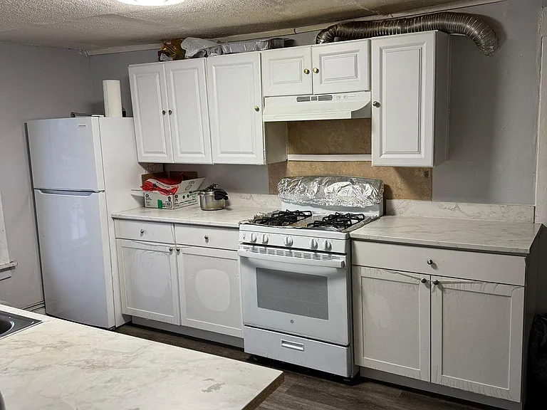 541 Orchard St — Photo 9