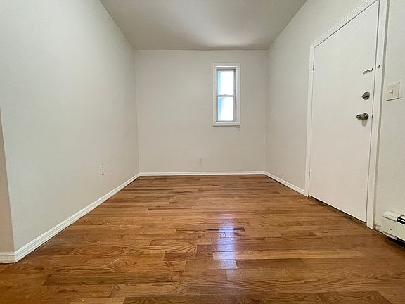 5th image of 20 Morton St #19E