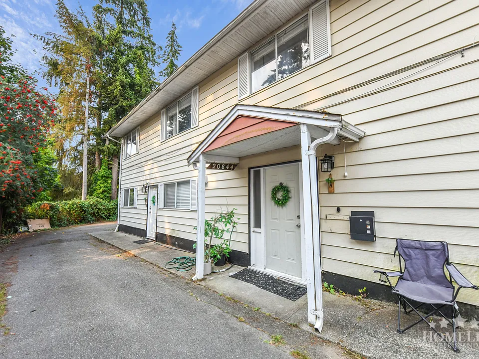 20844 Douglas Cres #B