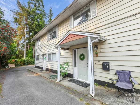 20844 Douglas Cres #B, Langley, BC V3A 4C2
