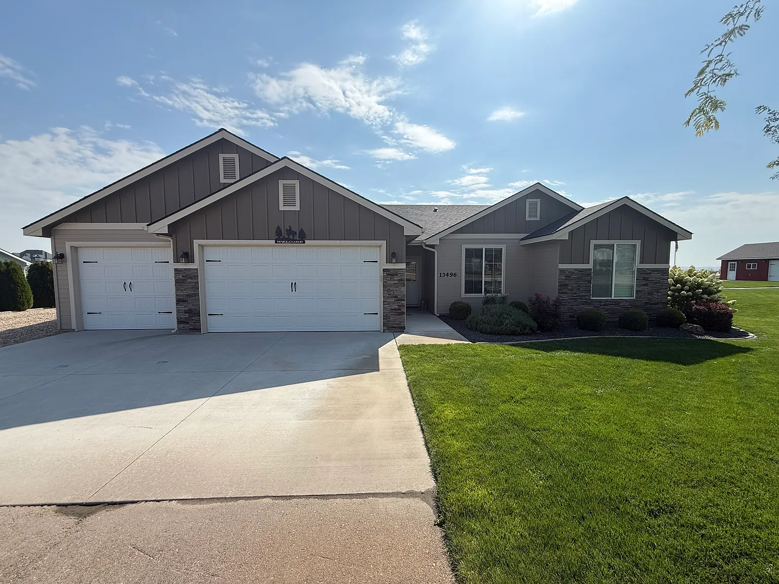 4 bed, 1853 sqft, $3,200 — Photo 2