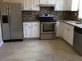 30 Yorktown Ct #30, Chicopee, MA 01020